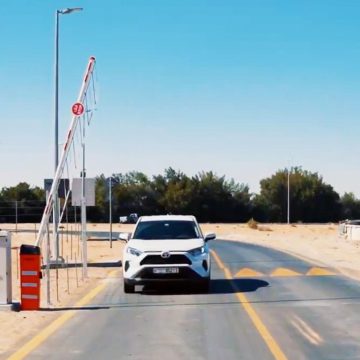 RTA Installs Smart Gates on Dubai-Hatta Road to Enhance Traffic Safety