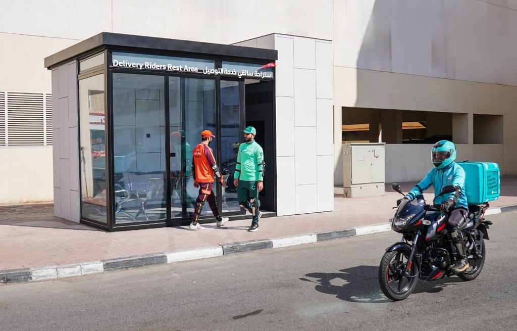 Dubai RTA Completes 40 Air-Conditioned Rest Areas for Delivery Bike Riders