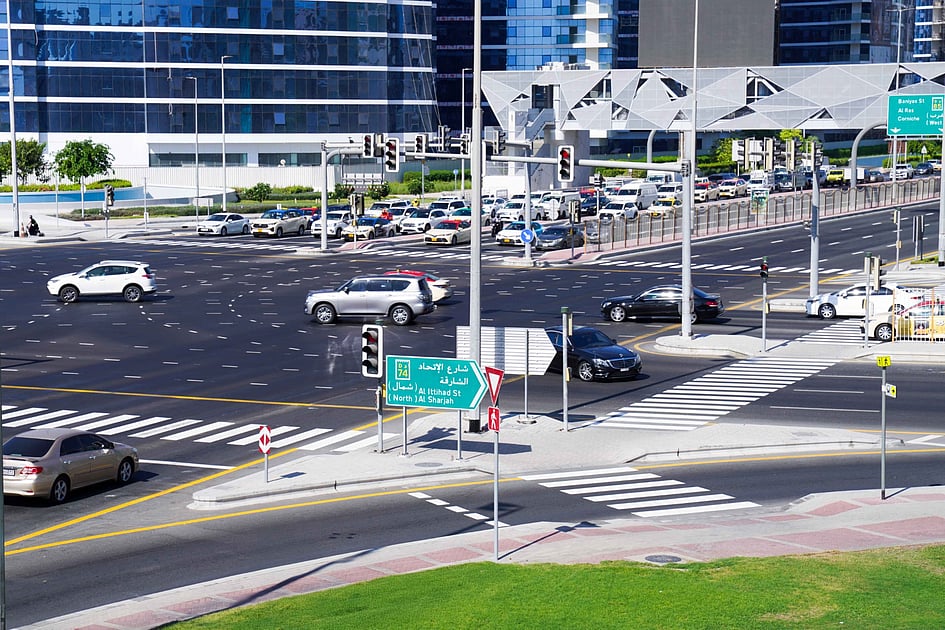 Dubai to Implement Advanced Traffic Signal System to Alleviate Congestion