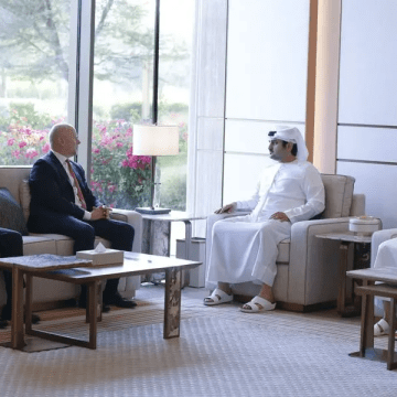 Maktoum bin Mohammed Discusses Collaboration with Mastercard CEO