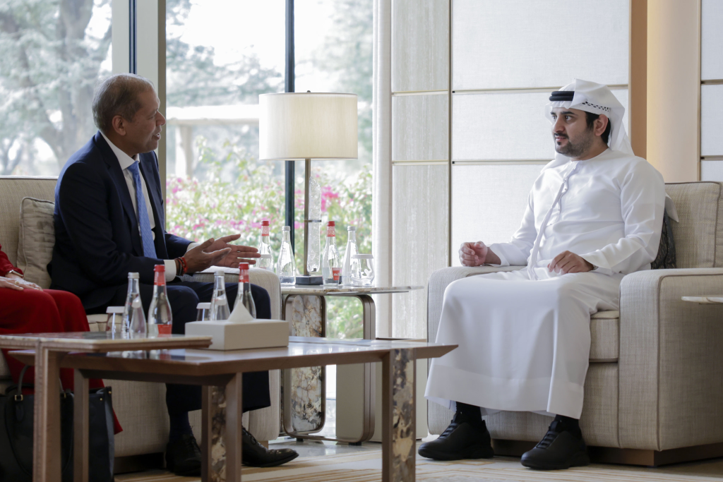 Sheikh Maktoum bin Mohammed Holds Meeting with Barclays Group CEO