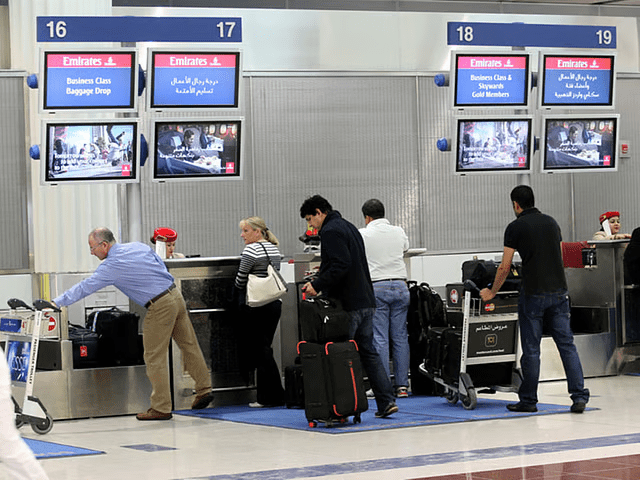 Dubai’s Emirates Issues Weekend Travel Advisory for 300 000 Passengers