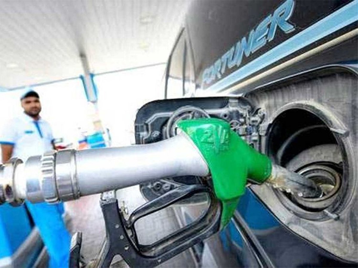 UAE Announces Petrol and Diesel Prices for May 2025