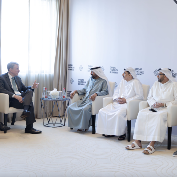 Ahmed bin Saeed and IIF President Discuss Financial Cooperation at Dubai FinTech Summit