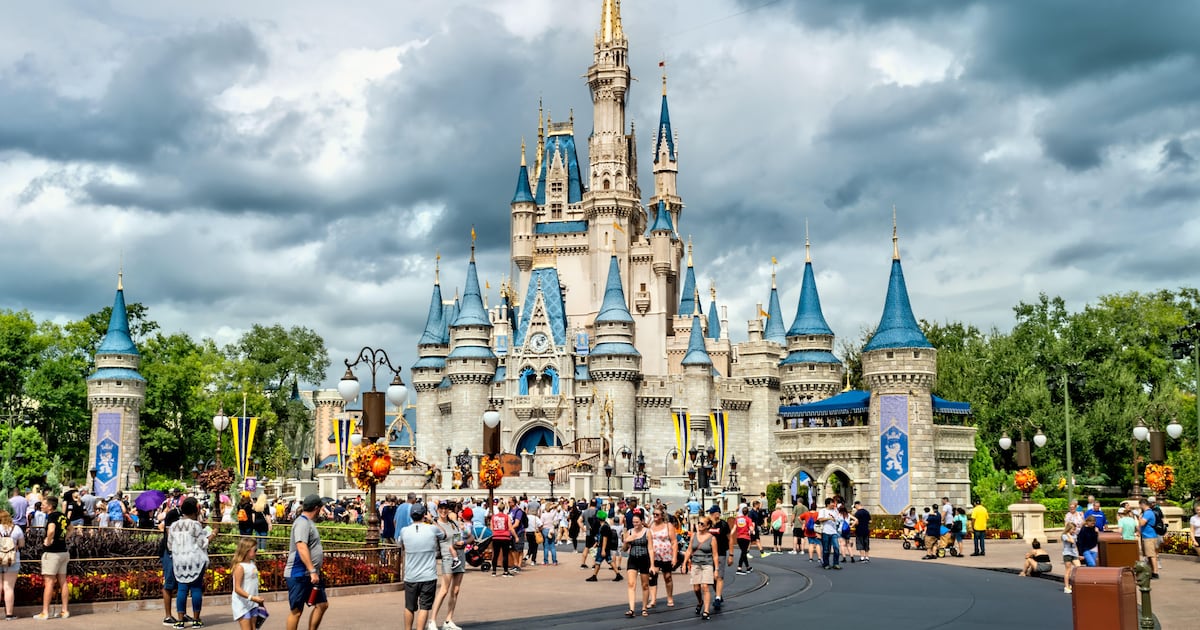 Disneyland Abu Dhabi Set to Open on Yas Island