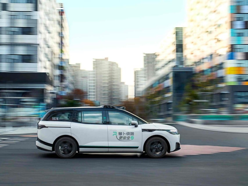 Dubai to Introduce Driverless Taxis by End of 2025