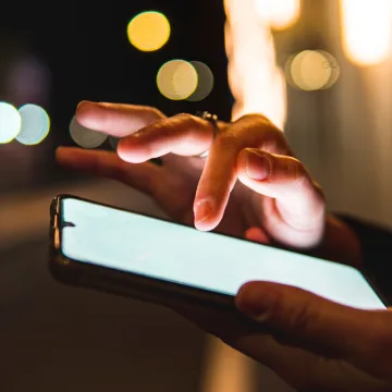 UAE Introduces Finfluencer Licensing to Enhance Accountability in Social Media Investment Advice