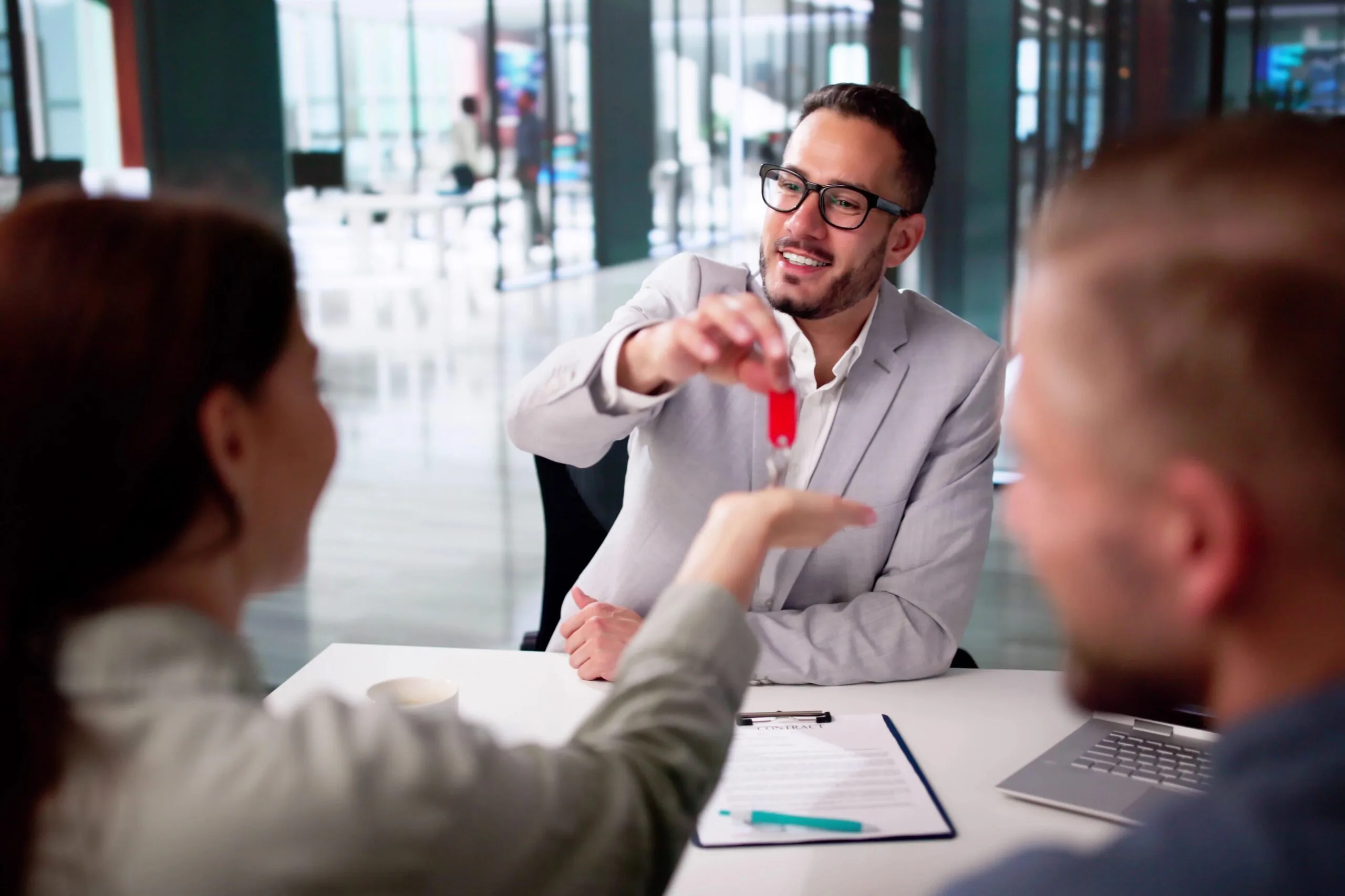 UAE's Cashless Economy Initiative Faces Challenges Due to Rent Payment Methods UAE's Cashless Economy Initiative Faces Challenges Due to Rent Payment Methods