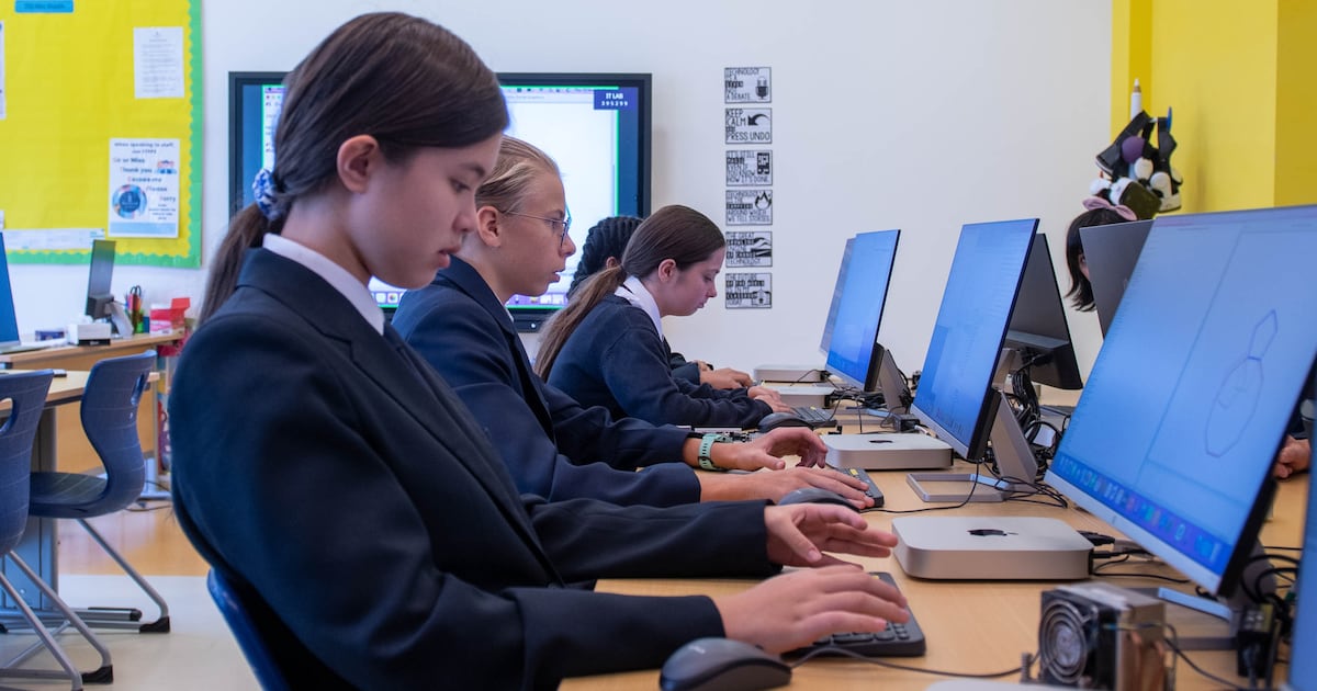 UAE to Introduce Mandatory AI Classes in Schools Starting at Age Four