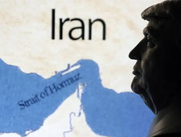 2025-06-22T205700Z_1847669318_RC2W7FARKDMT_RTRMADP_3_IRAN-NUCELAR-HORMUZ.webp Gulf Corporations Face Financial Challenges Amid Iran Conflict