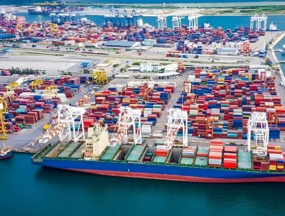 UAE Government Aims for $63.4 Billion Export Target by FY27