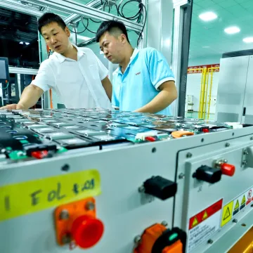 Chinese-manufacturing.jpg Dubai and China Collaborate on Energy Equipment Manufacturing Park