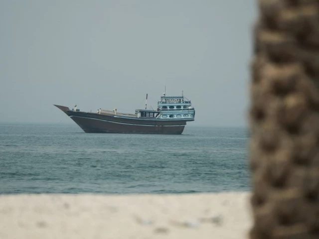 hormuz-july-r1784045517-0-640x480-1.webp Trump Shifts Focus from Hormuz Fees to Gulf Investment Deals