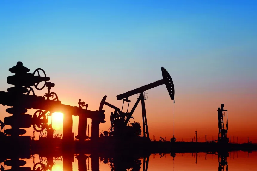 shutterstock_366498923-scaled-1.jpg UAE Crude Oil Production Surges 80% Driven by Fujairah Exports