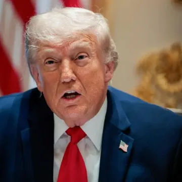 usa-trump-epstein-defamation.webp Trump Abandons Hormuz Transit Fee Plan, Focuses on Gulf Investments