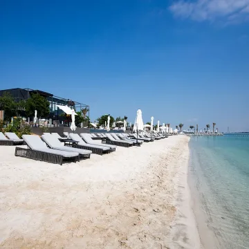 Abu Dhabi Seaside Estates Lead UAE Real Estate Market Growth