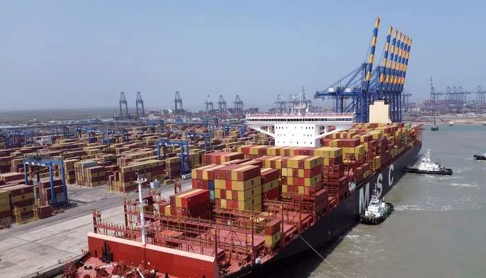 1787814906-1787814905-ih2wrtt09uc4-700x400-1.jpg Dubai’s Non-Oil Trade with India Reaches $60.6 Billion in 2025