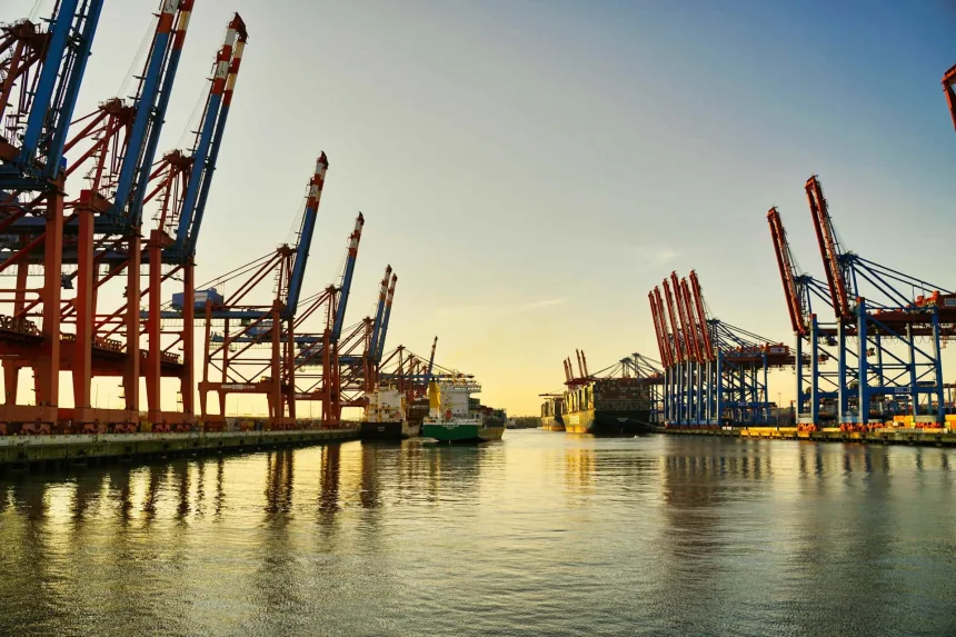 foto-k-YTh-Yu_BEXw-unsplash-1-scaled-1.jpg AD Ports Achieves Record Profits Amid Ongoing Hormuz Disruptions