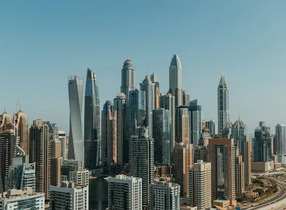 0zqwixlebt.jpg Dubai’s Strong Connectivity Amid Global Uncertainties